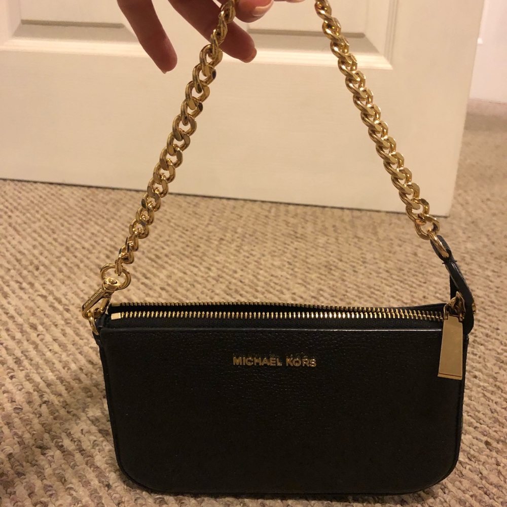 Michael Kors purse. Can also be used as a clutch.